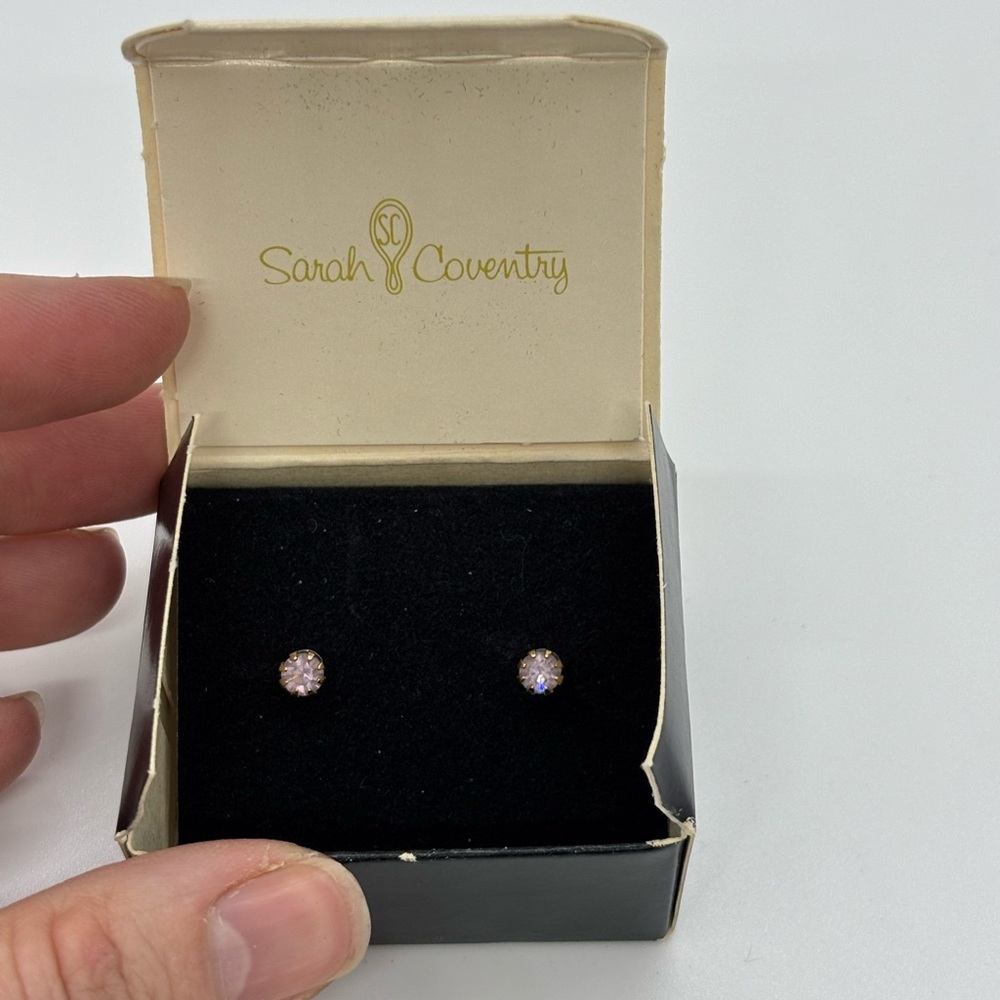 Vintage Sarah Coventry Light Pink stone stud earrings - Picture 4 of 6